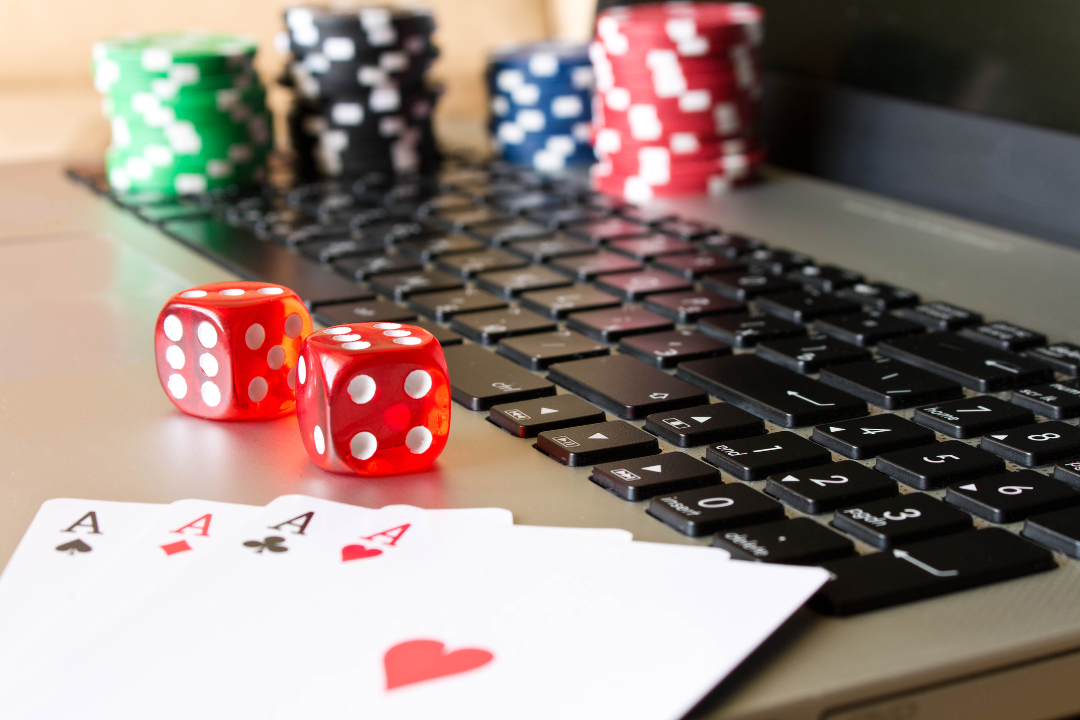 online casino with poker
