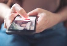 The Impact of Technology on Modern Dating: Are We More Connected or Disconnected?
