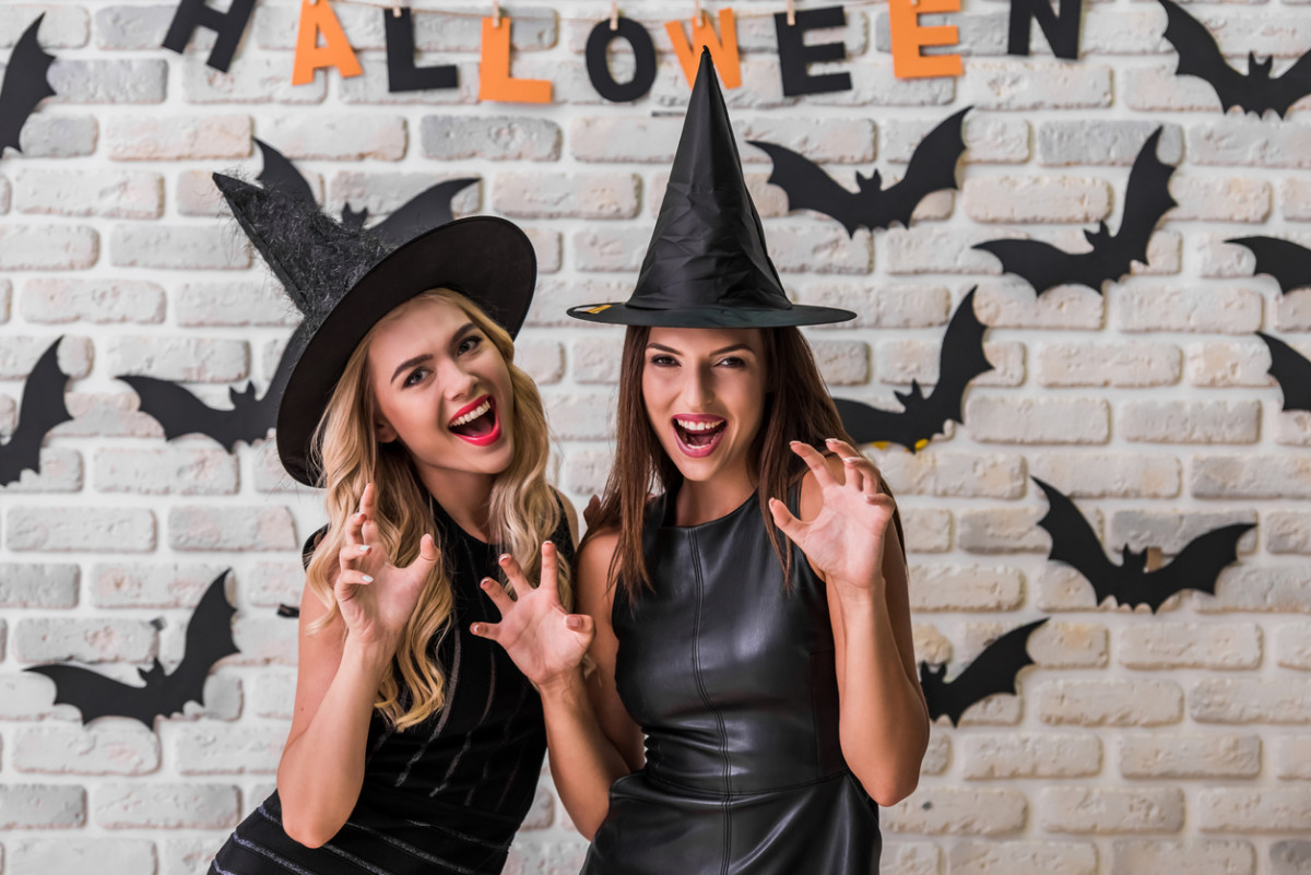 #WomenHalloweenCostumesStore