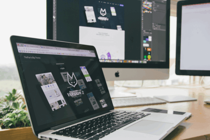 How to use 2 screens with a laptop and set up a dual monitor easily. Follow our simple steps to boost productivity and comfort.