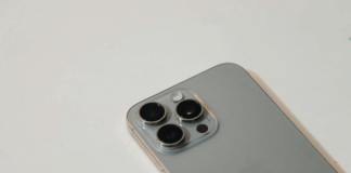 Is Apple Making the iPhone Too Complicated? Is Apple Making the iPhone Too Complicated?