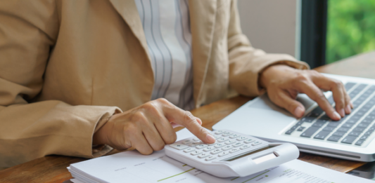 Why Finance Heads Outsource Bookkeeping Services During Busy Seasons